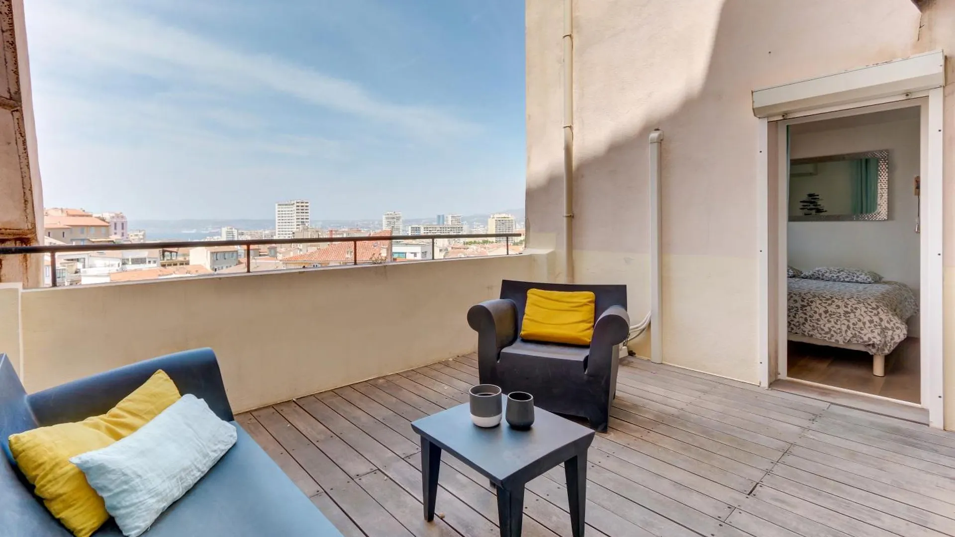 马赛Magnifique T2 - Superbe Terrasse & Climatisation - Les Freres De La Loc'公寓